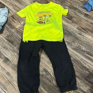 Boys Under Armour Sweat Set